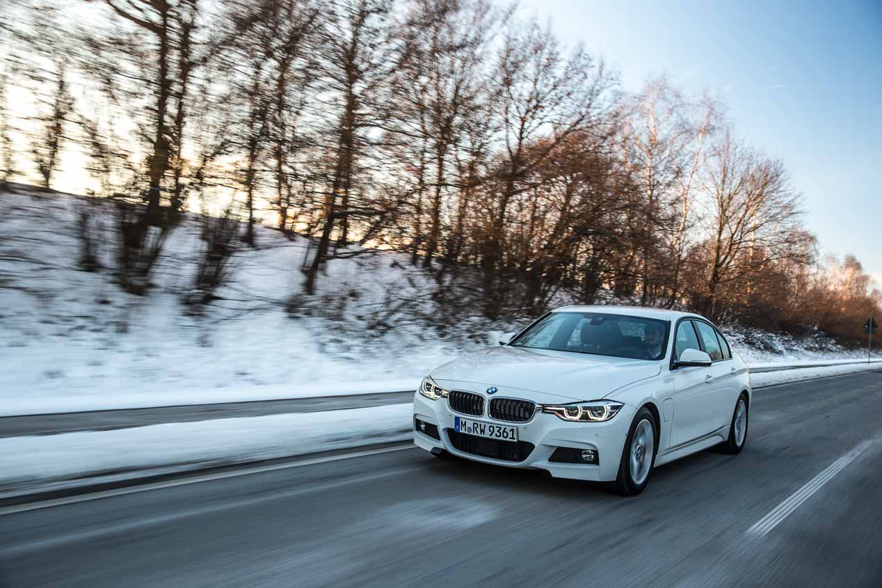 BMW 330e: el nuevo híbrido de la Serie 3 ahora con autonomía puramente eléctrica