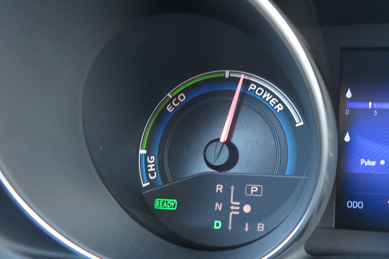 Cómo consumir menos con el Toyota Auris Hybrid
