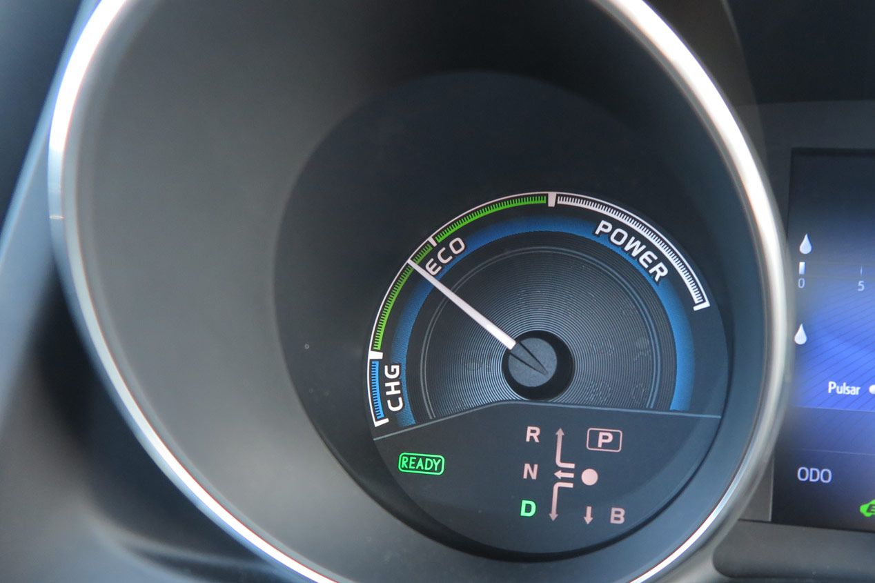 Cómo consumir menos con el Toyota Auris Hybrid