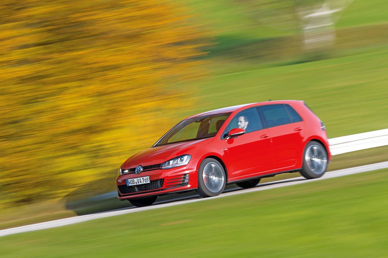 Mini Clubman Cooper S y Volkswagen Golf GTI, ¿qué deportivo es mejor?