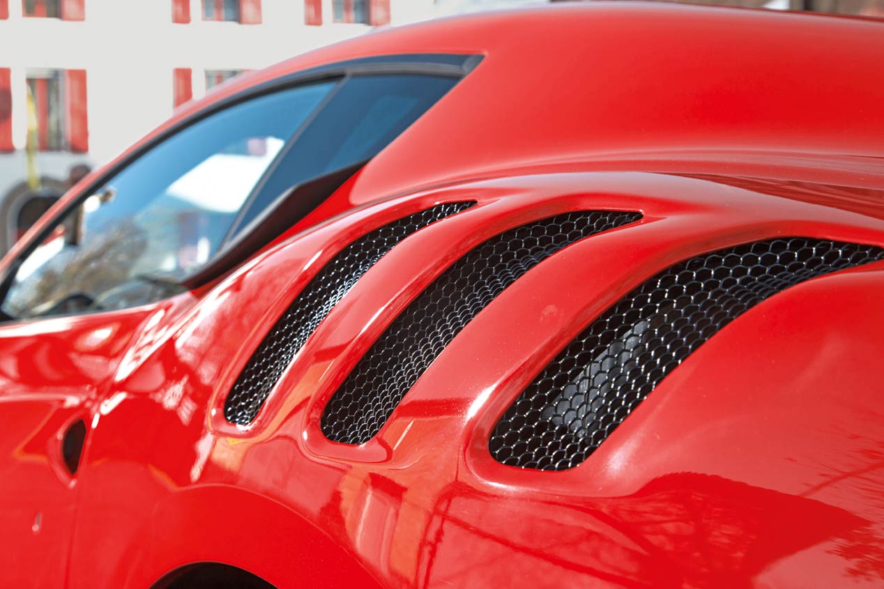 El Ferrari F12 tdf, a prueba