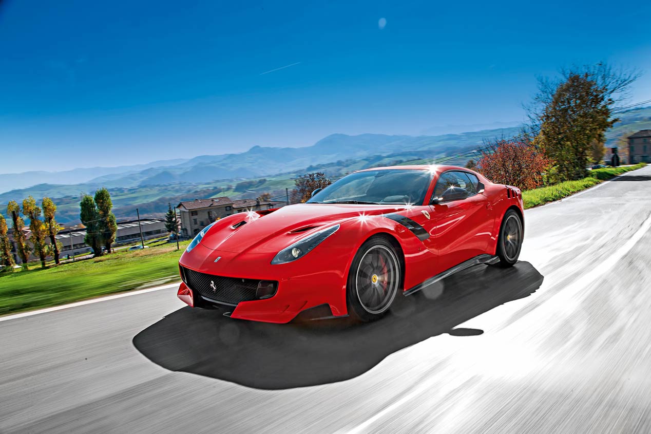 El Ferrari F12 tdf, a prueba