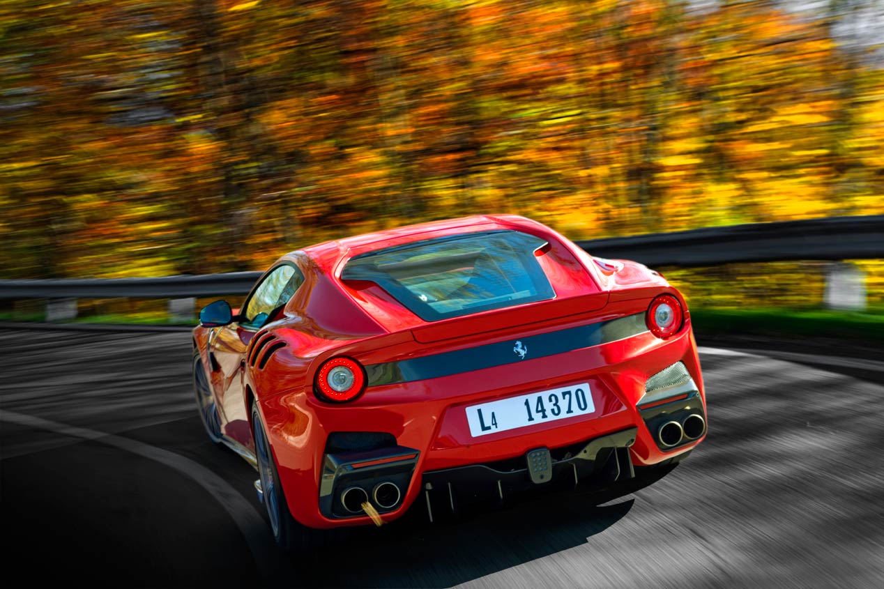 El Ferrari F12 tdf, a prueba
