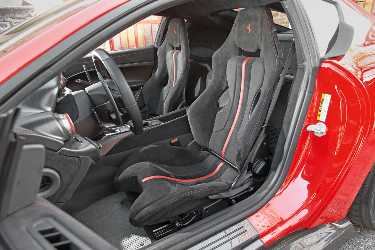 El Ferrari F12 tdf, a prueba