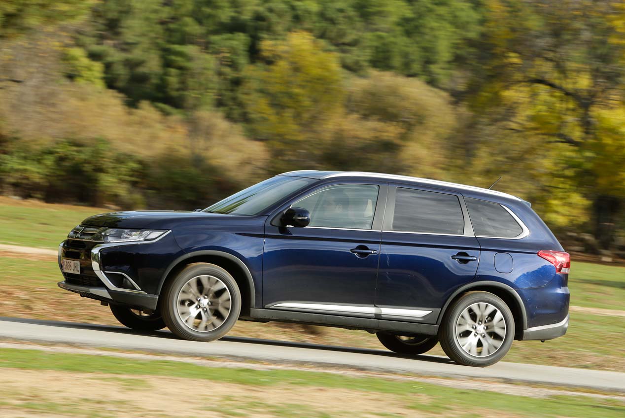Mitsubishi Outlander 220 DI-D 4WD Aut. 7 plazas, prueba en imágenes