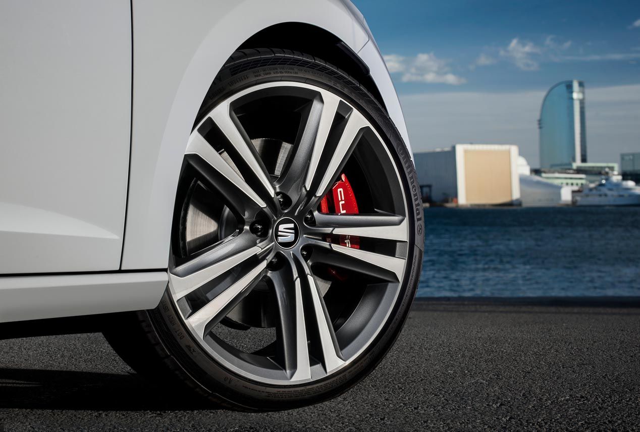 Seat León Cupra 290, las imágenes de la nueva versión deportiva