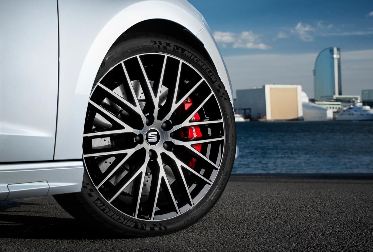 Seat León Cupra 290, las imágenes de la nueva versión deportiva
