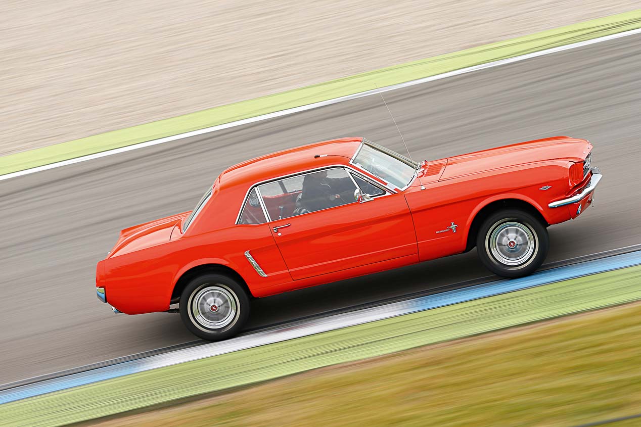 Ford Mustang 289 Hardtop y GT Fastback: 50 años de historia