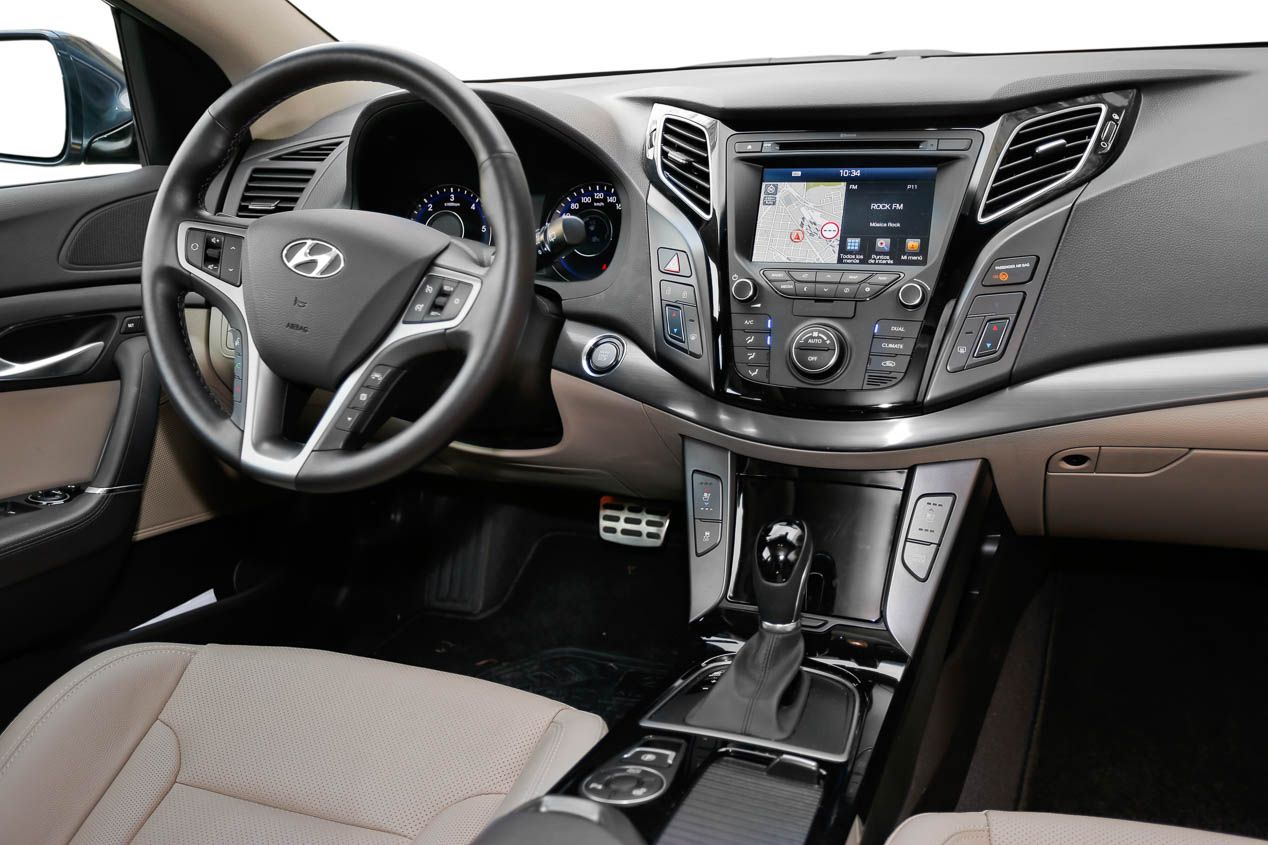 Comparativa Hyundai i40 CW y Toyota Avensis Touring Sports