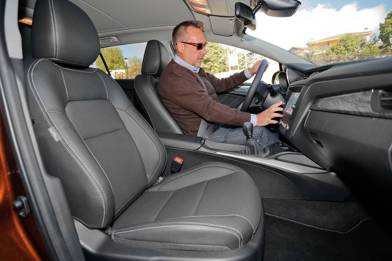 Comparativa Hyundai i40 CW y Toyota Avensis Touring Sports