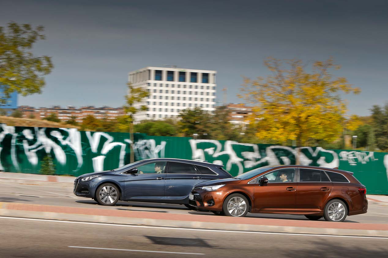 Comparativa Hyundai i40 CW y Toyota Avensis Touring Sports