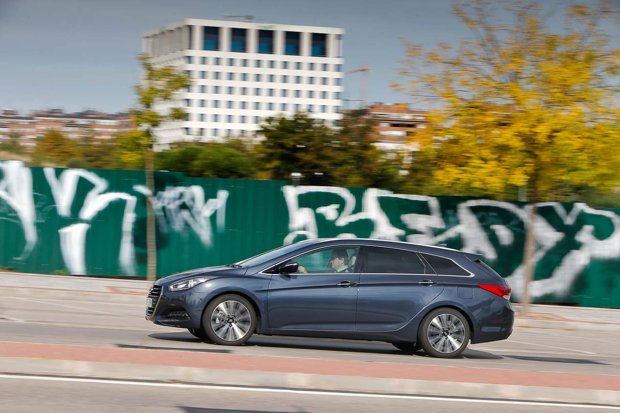 Comparativa Hyundai i40 CW y Toyota Avensis Touring Sports