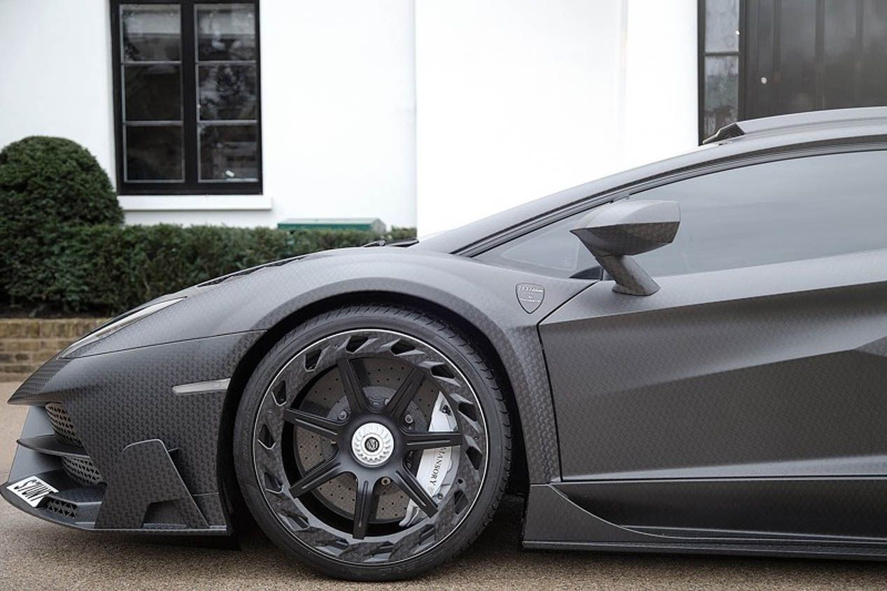 Lamborghini Aventador LP750-4 SV JS 1 Edition