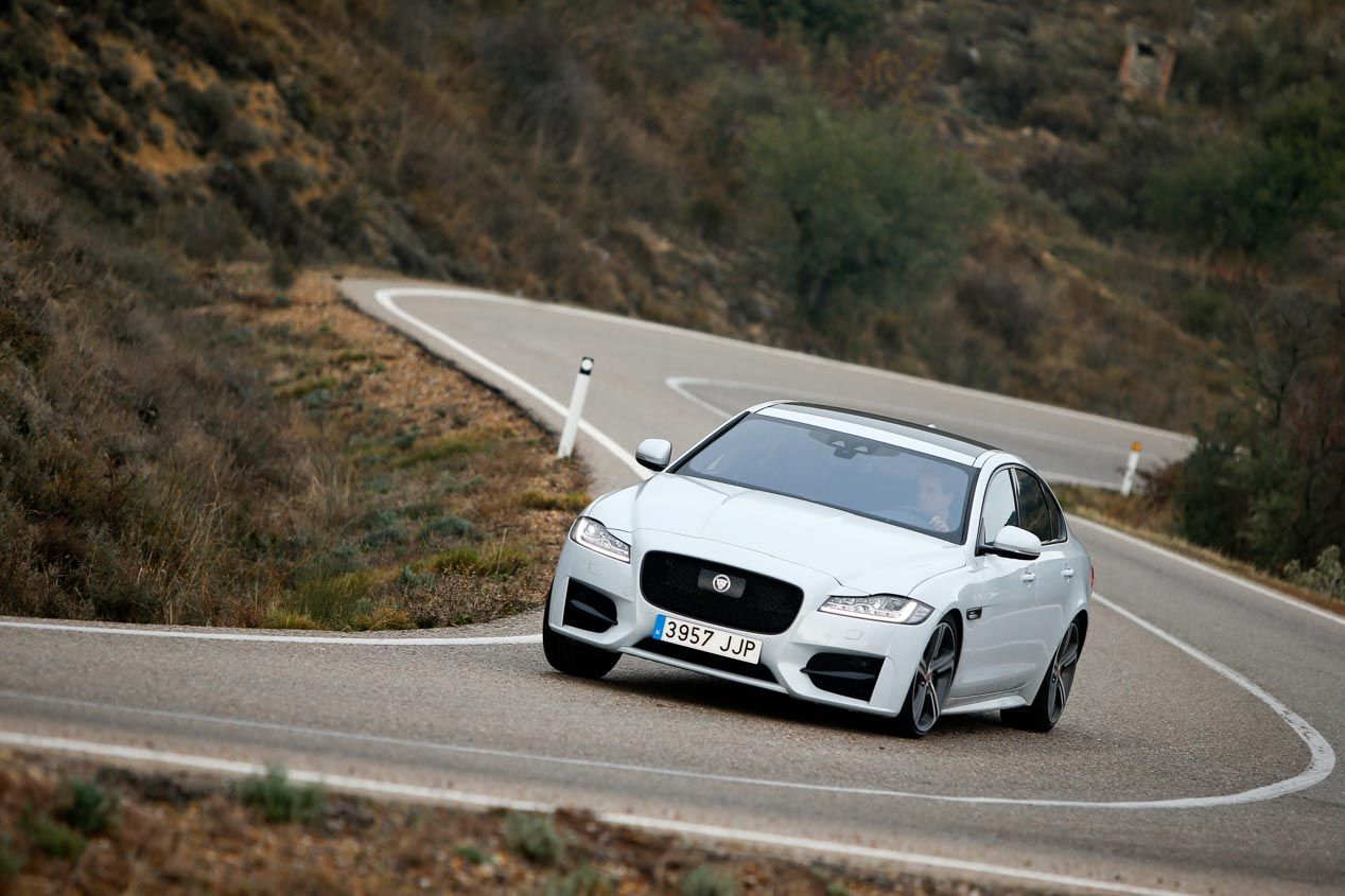 Nuevo Jaguar XF, Audi A6 y BMW Serie 5 y Jaguar XF: comparativa premium