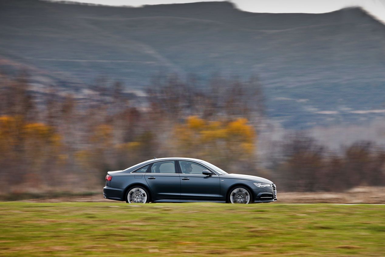 Nuevo Jaguar XF, Audi A6 y BMW Serie 5 y Jaguar XF: comparativa premium