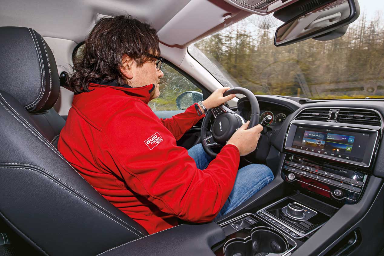 Jaguar F-Pace, lo conducimos