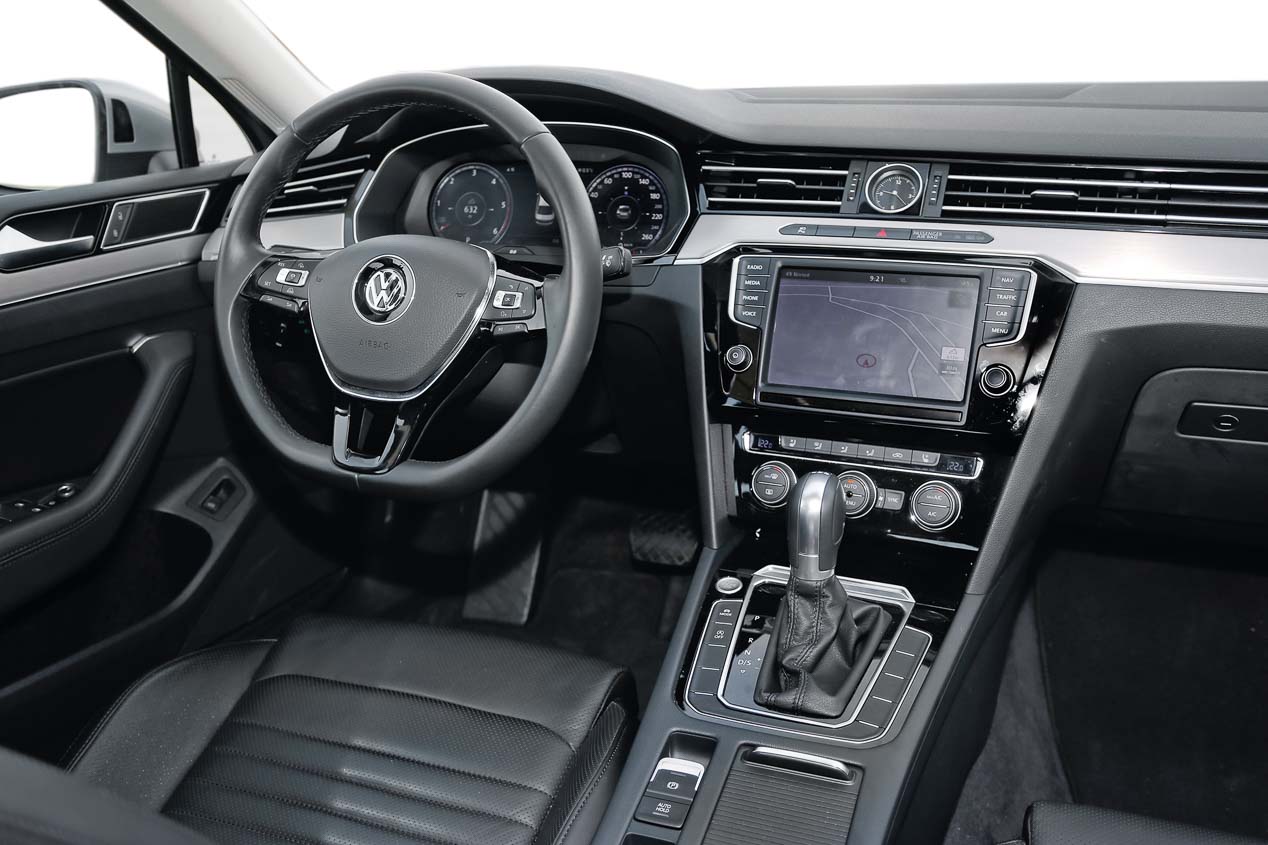 Renault Talisman 1.6 dCi 160 EDC frente a VW Passat 2.0 TDi 150 DSG