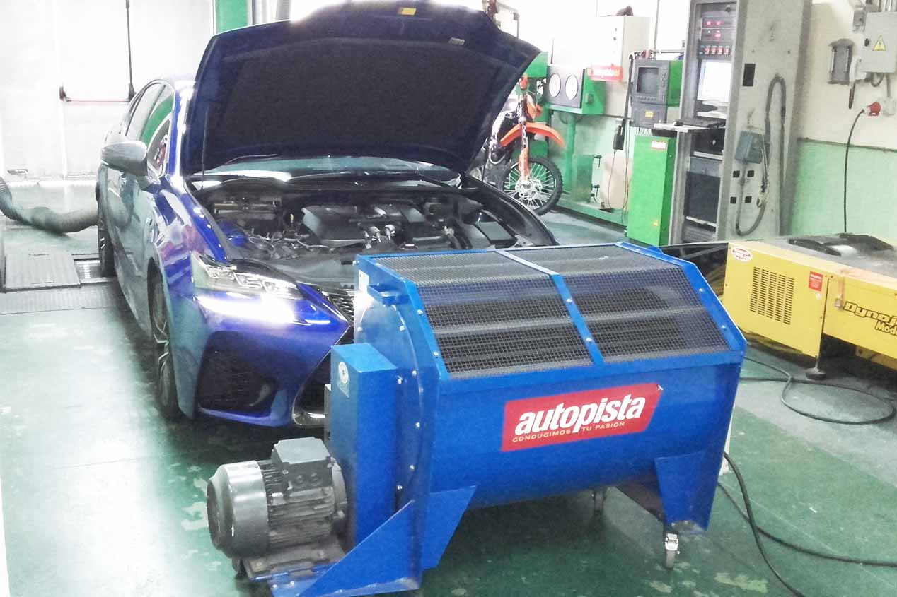 Lexus GS F, a prueba su consumo