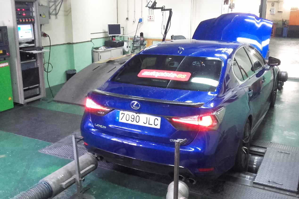 Lexus GS F, a prueba su consumo