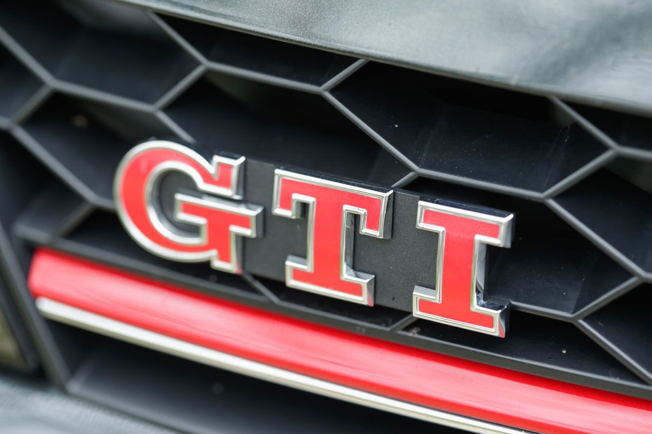 Comparativa: Ford Focus ST vs Volkswagen Golf GTI Performance