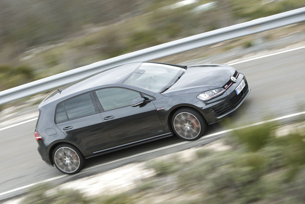 Comparativa: Ford Focus ST vs Volkswagen Golf GTI Performance