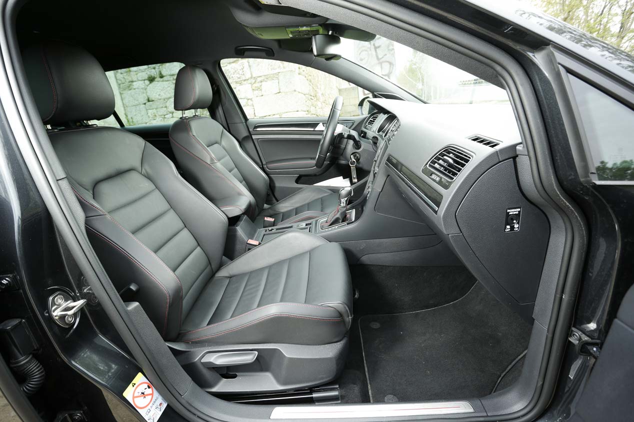 Comparativa: Ford Focus ST vs Volkswagen Golf GTI Performance