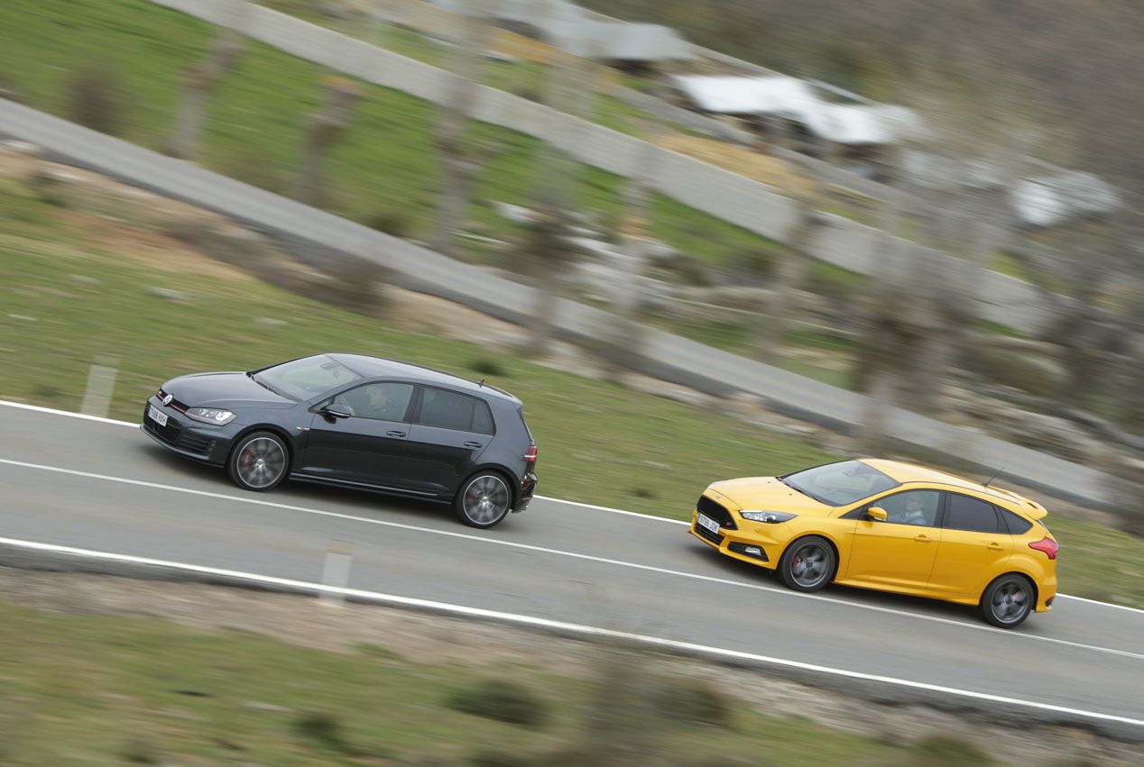 Comparativa: Ford Focus ST vs Volkswagen Golf GTI Performance