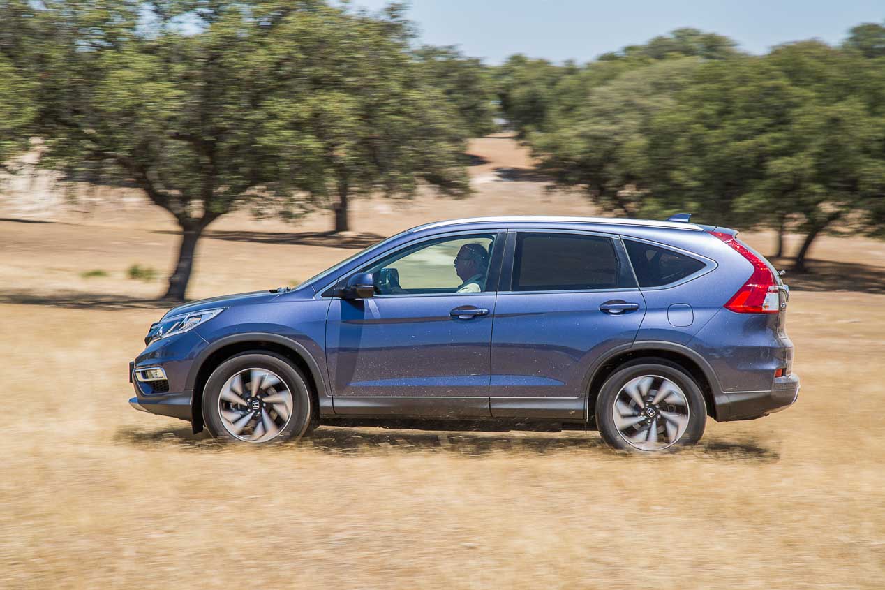 Mitsubishi Outlander & Honda CR-V: duelo de SUV japoneses