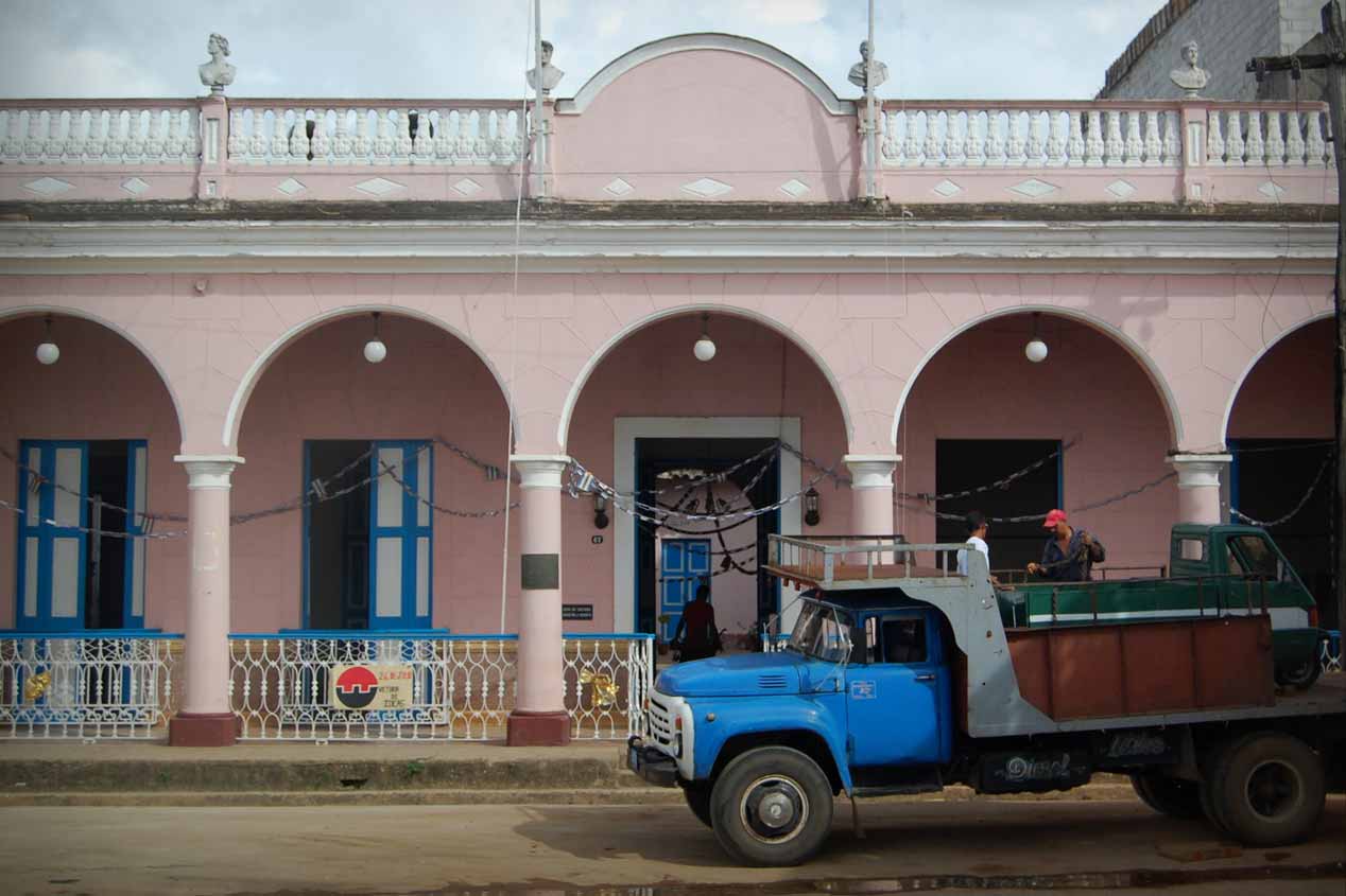 Los mejores coches que sólo puedes ver en Cuba