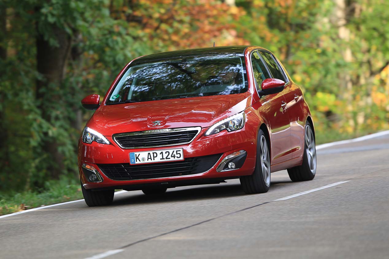 Opel Astra, Ford Focus, Peugeot 308 y Seat León: ¿cuál es mejor?