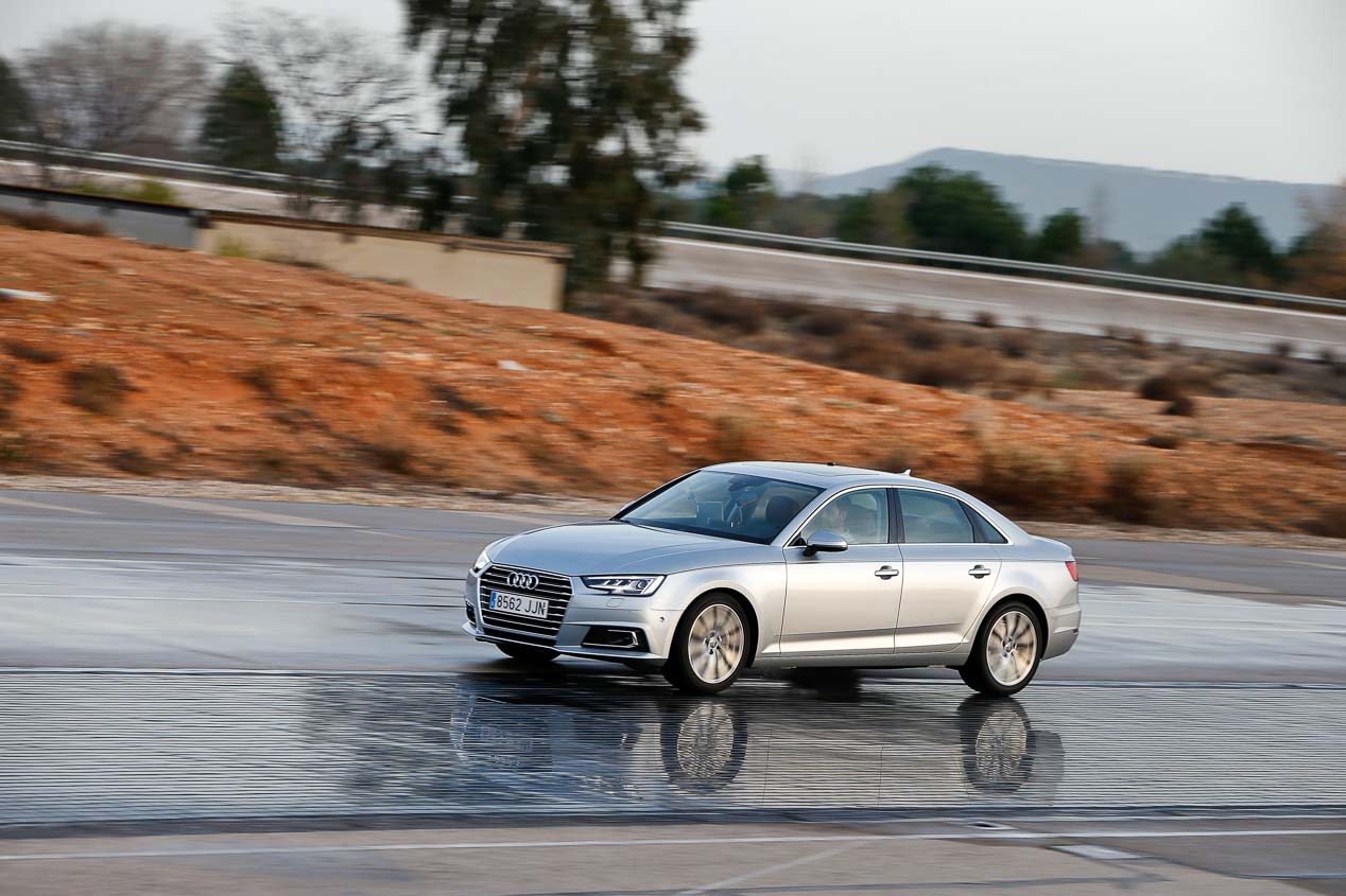 Audi A4 2.0 TDI, BMW 320d, Jaguar XE 2.0D, Lexus IS 300h, Mercedes C 220D