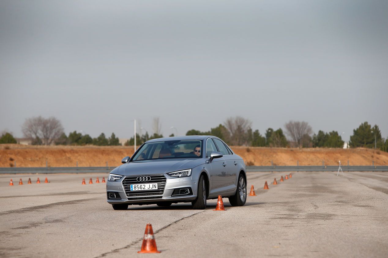 Audi A4 2.0 TDI, BMW 320d, Jaguar XE 2.0D, Lexus IS 300h, Mercedes C 220D