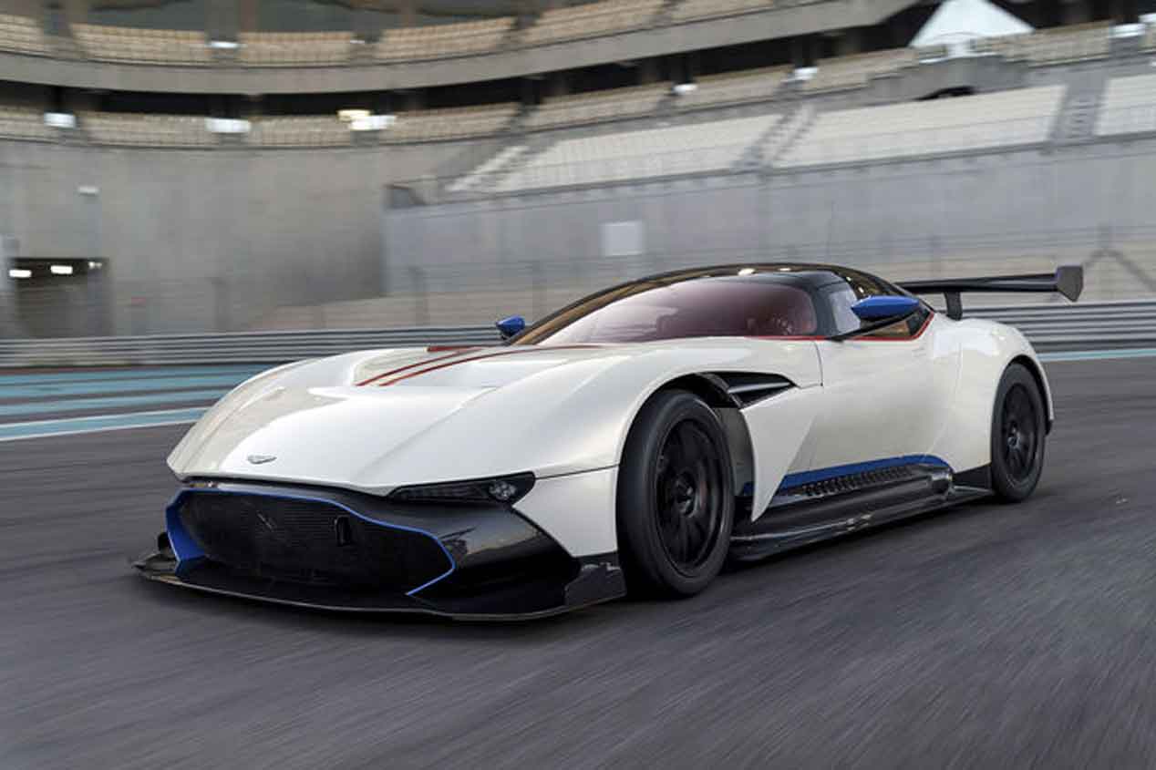 Probamos el Aston Martin Vulcan en el Circuito Yas Marina