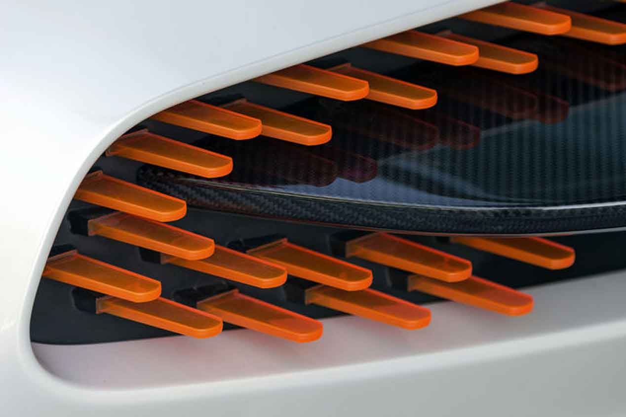 Probamos el Aston Martin Vulcan en el Circuito Yas Marina