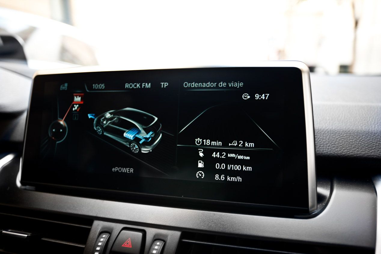 Así acelera y frena el BMW 225xe Active Tourer