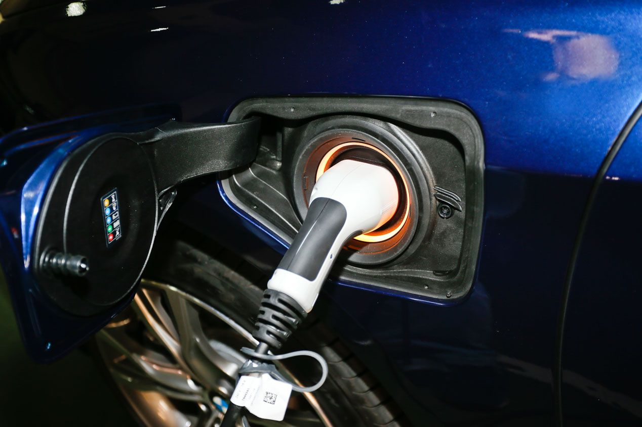 Así acelera y frena el BMW 225xe Active Tourer