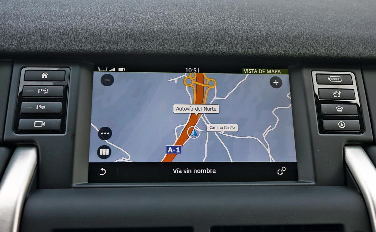 Jeep Cherokee 2.2 MJD-200 Active Drive I Aut. Limited vs. Land Rover Discovery Sport 2.0 TD4-180 4x4 Aut. HSE Luxury, versátiles SUV de representación