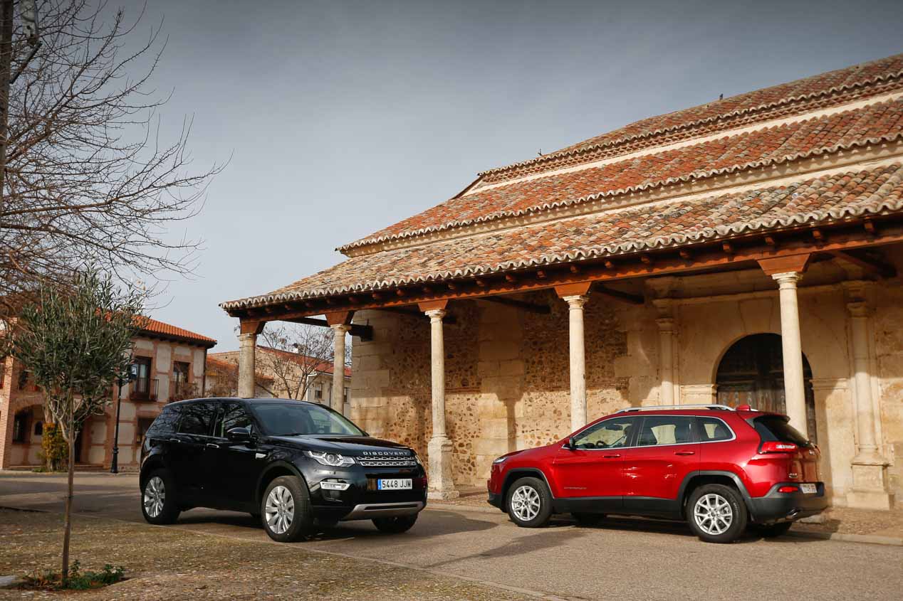 Jeep Cherokee 2.2 MJD-200 Active Drive I Aut. Limited vs. Land Rover Discovery Sport 2.0 TD4-180 4x4 Aut. HSE Luxury, versátiles SUV de representación