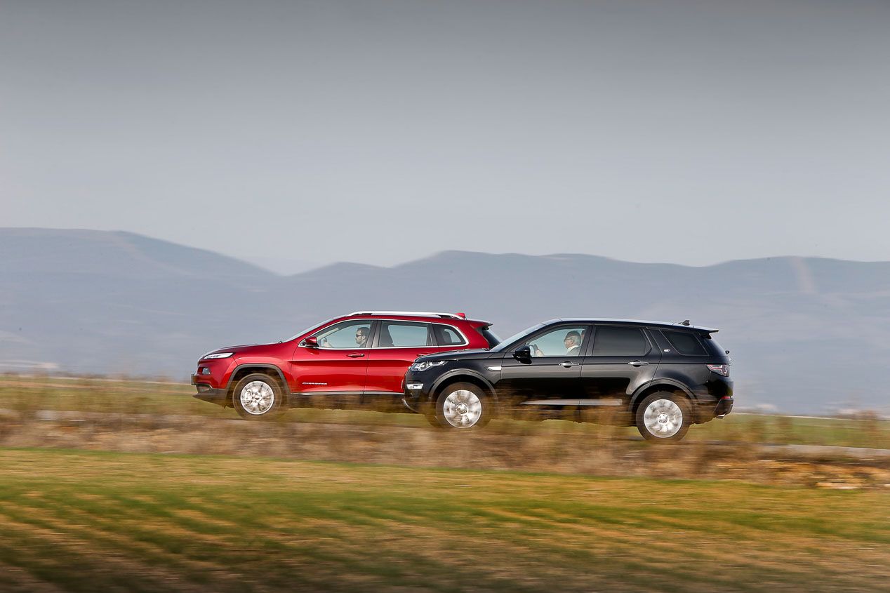 Jeep Cherokee 2.2 MJD-200 Active Drive I Aut. Limited vs. Land Rover Discovery Sport 2.0 TD4-180 4x4 Aut. HSE Luxury, versátiles SUV de representación