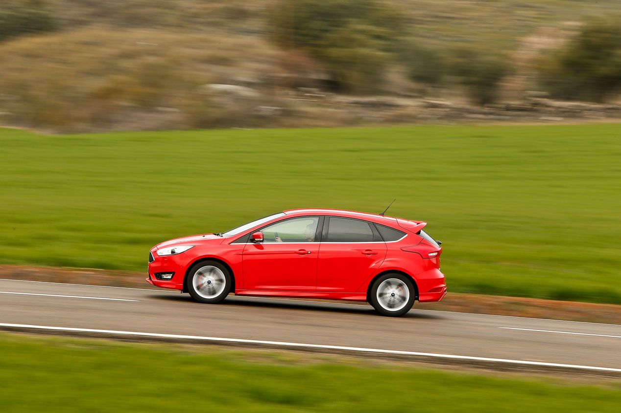 Ford Focus 1.0 EcoBoost 125, Kia cee'd 1.0 T-GDi Eco-Dynamics y Toyota Auris 1.2T 120 frente a frente