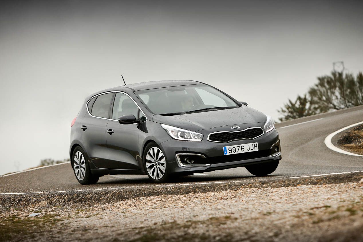Ford Focus 1.0 EcoBoost 125, Kia cee'd 1.0 T-GDi Eco-Dynamics y Toyota Auris 1.2T 120 frente a frente