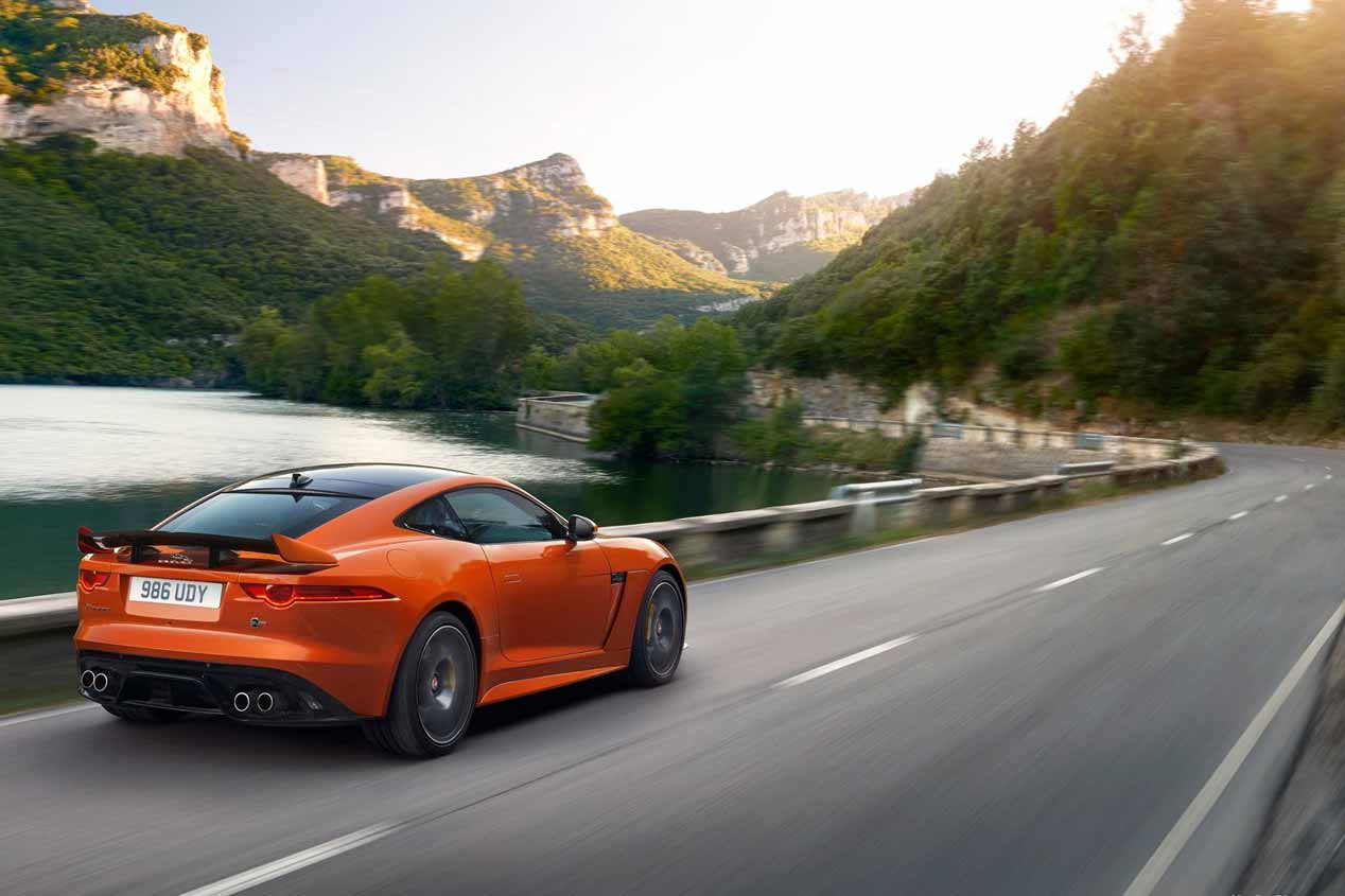 Jaguar F-Type SVR: sus fotos más espectaculares