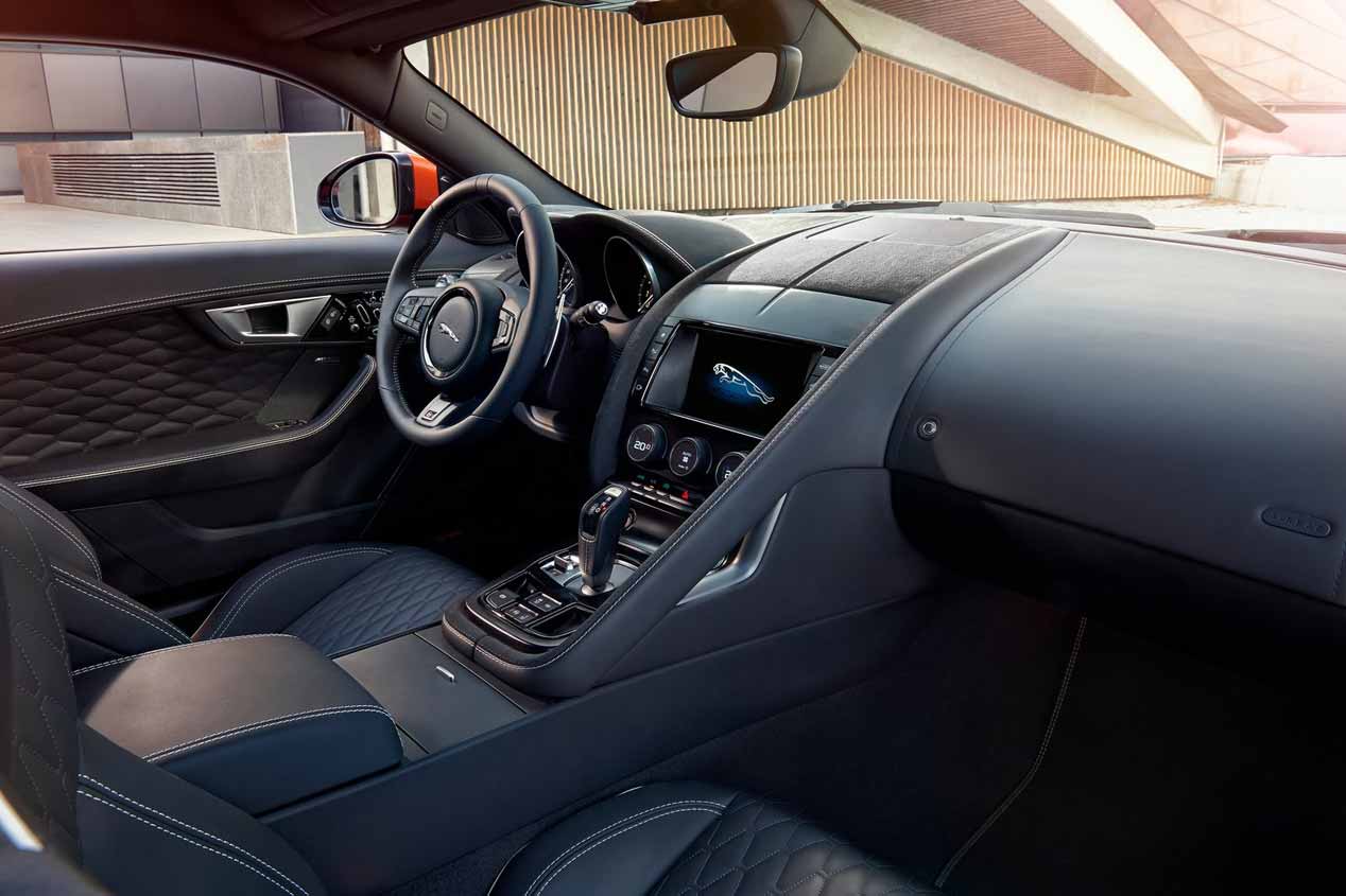 Jaguar F-Type SVR: sus fotos más espectaculares