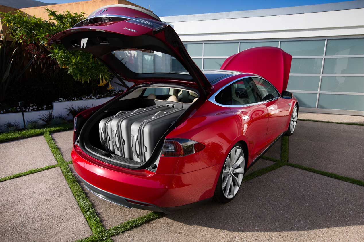 Tesla Model 3, el pequeño de la marca de coche eléctrico