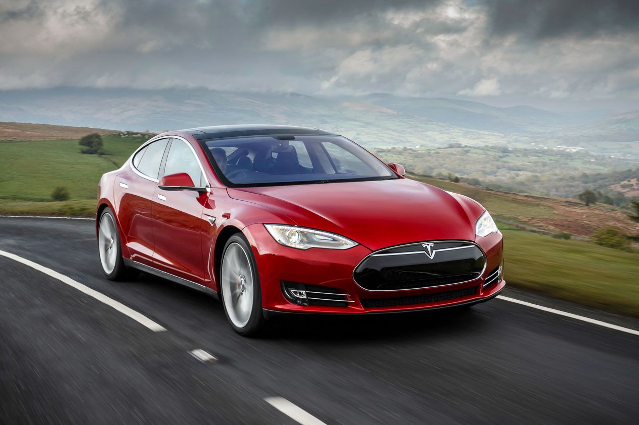 Tesla Model 3, el pequeño de la marca de coche eléctrico