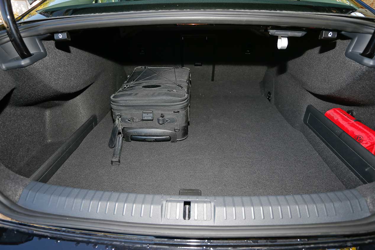 Skoda Superb y Volkswagen Passat 2.0 TDI 150, consanguinidad