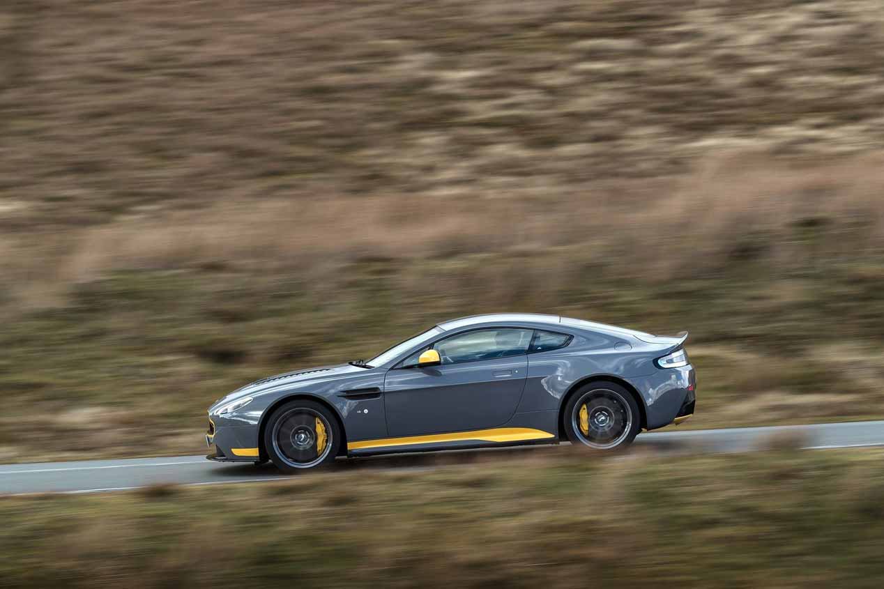 Aston Martin V12 Vantage S 2017, sus mejores imágenes