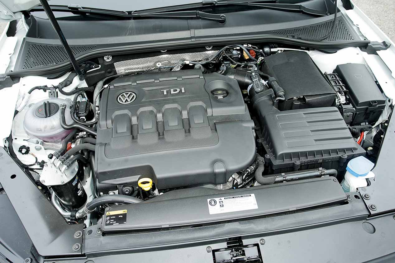 BMW 316d vs Volkswagen Passat 1.6 TDI: berlinas ultra eficientes