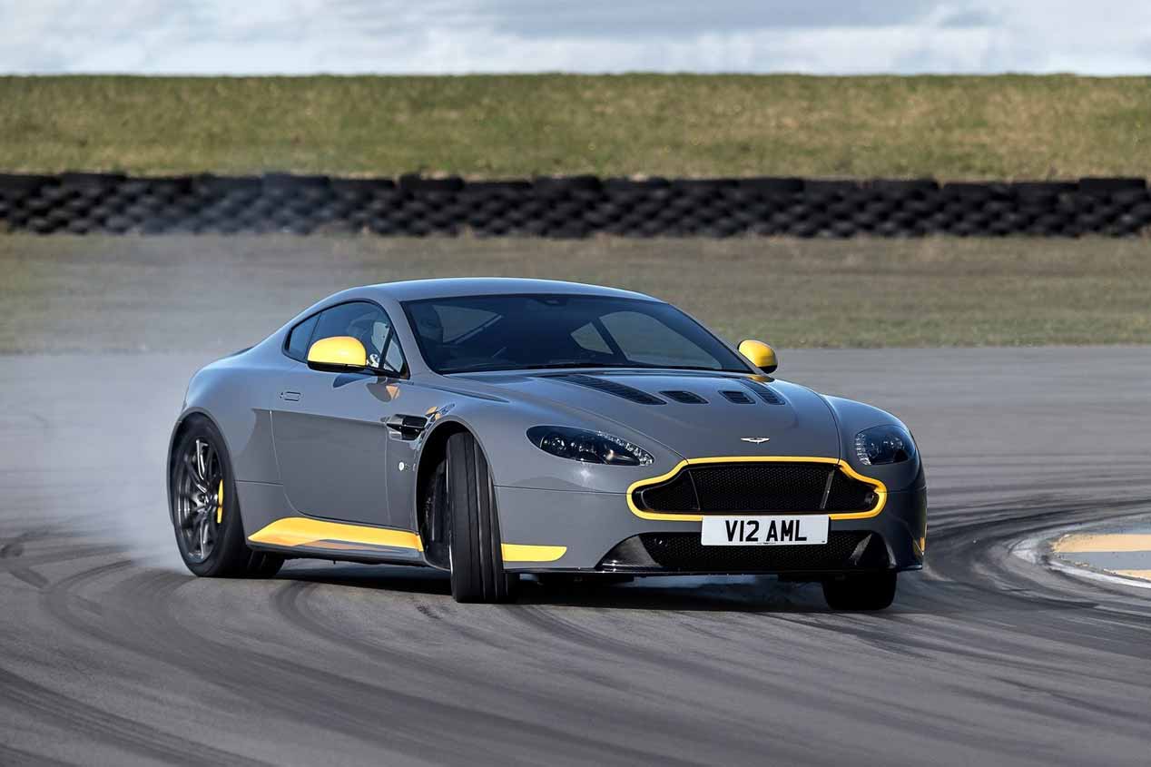Aston Martin V12 Vantage S 2017, sus mejores imágenes