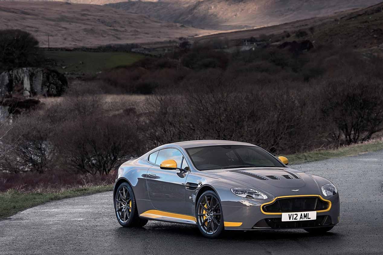 Aston Martin V12 Vantage S 2017, sus mejores imágenes